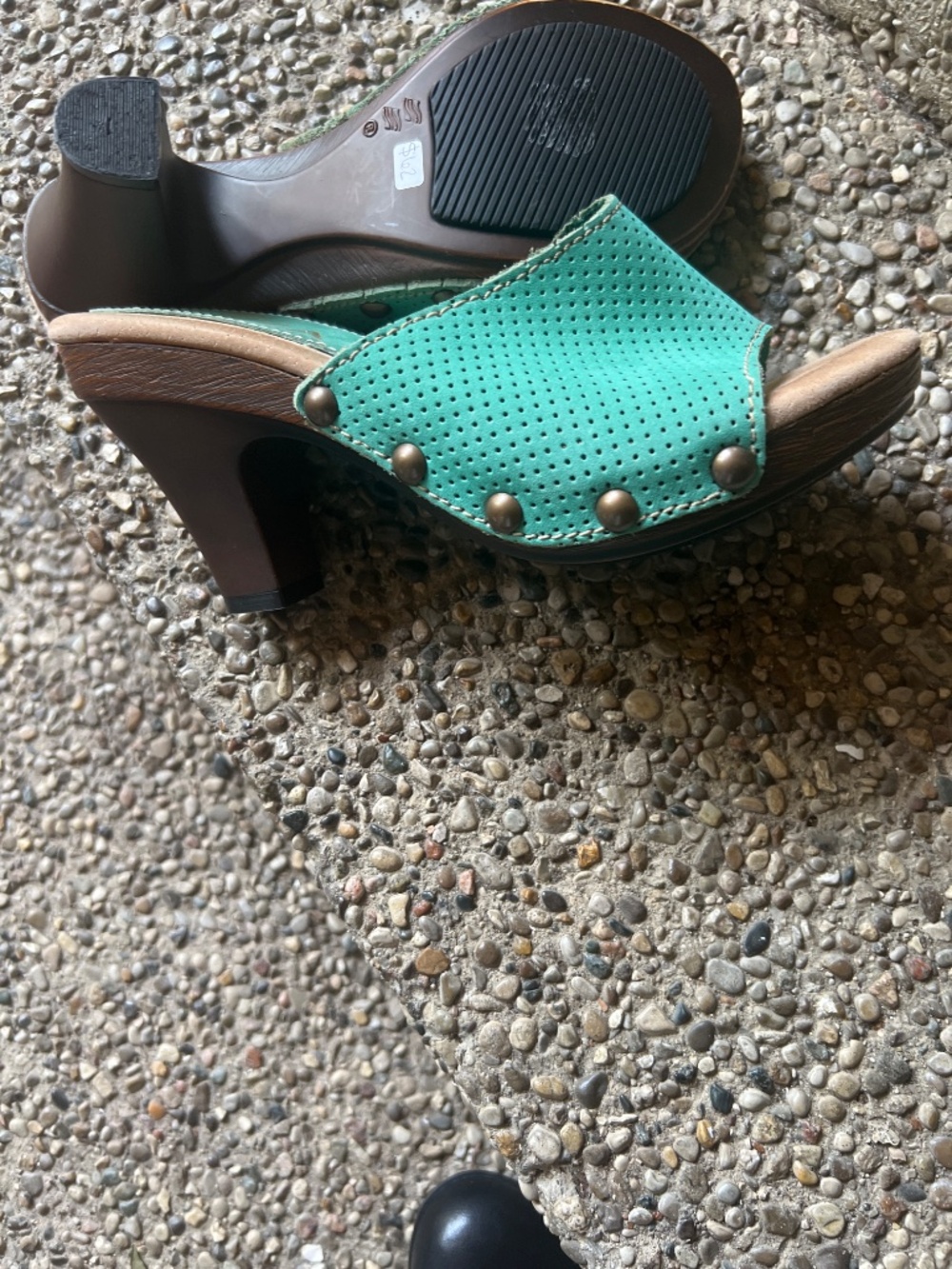 Leather platform - Picture 3 of 3